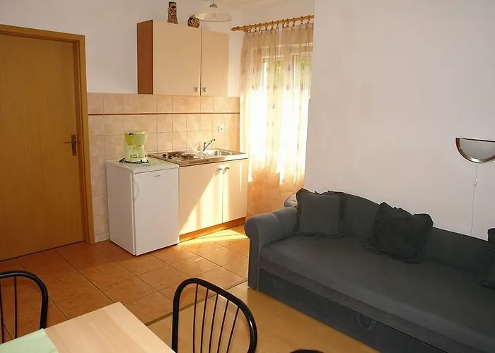 Crikvenica, Vinodol 5 *