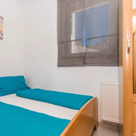 Crikvenica, Vinodol 5 *